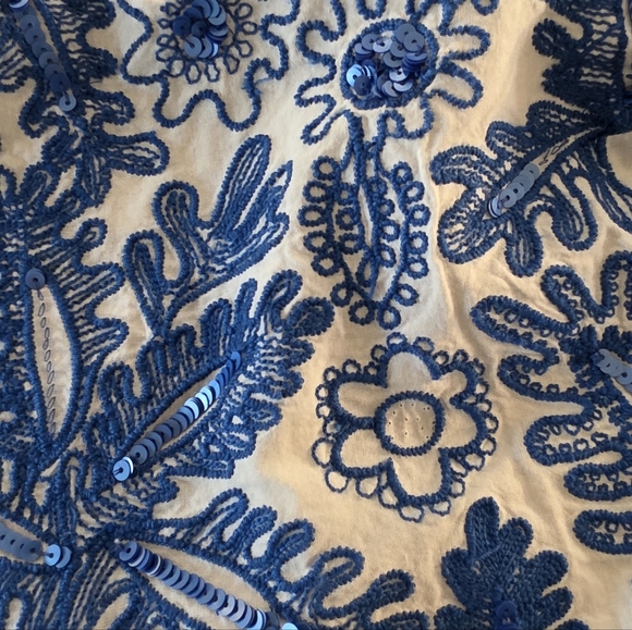 Anthropologie Moulinette Soeurs White Tank with Blue Floral Embroidery Size 2 - Picture 9 of 9